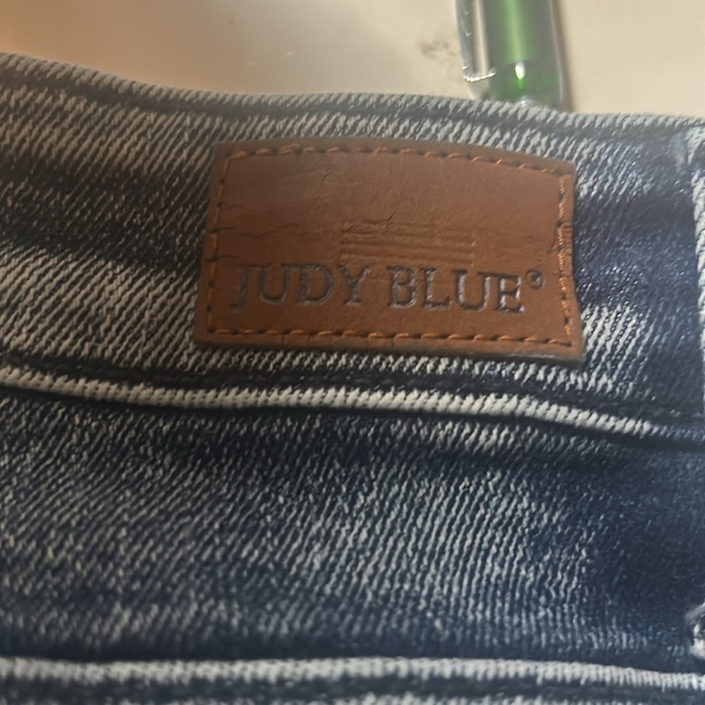 Judy Blue Andrea Boyfriend Fit High Rise Destroyed Distressed Ankle Jeans 15/32 - Picture 6 of 6